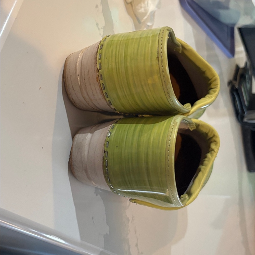 Green Slip-On Clogs - Picture 4 of 4